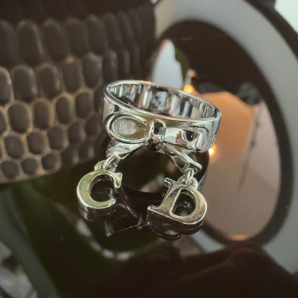 LOT 1788 rhodium plated Christian Dior vintage ring